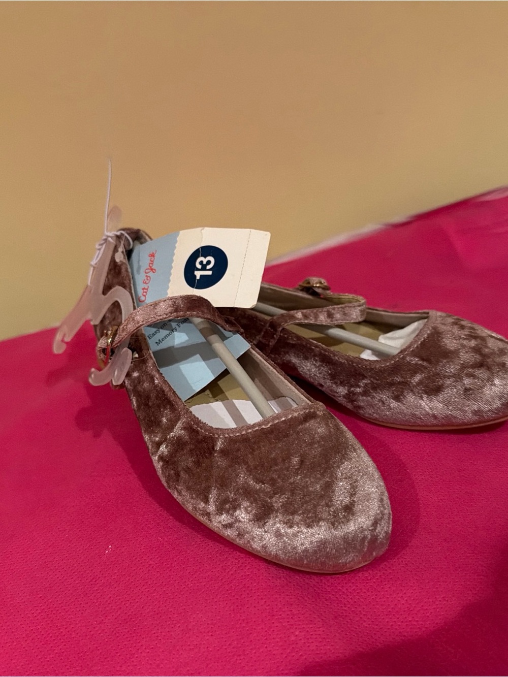 Cat and Jack crushed Velvet Mary Jane Kids Shoes in Dusty Rose - Size 13. NWT